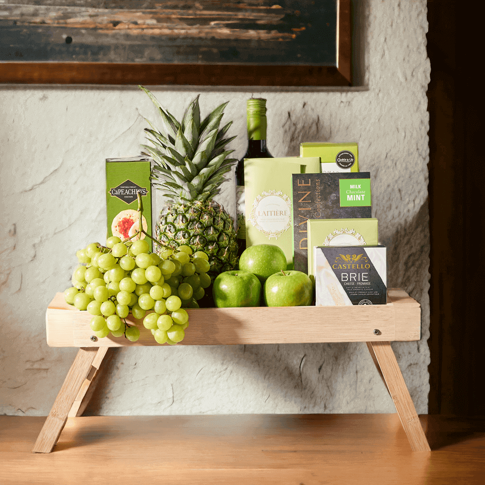 The Abundance of Nature Wine Gift Set is laden with wonderful gourmet products that are a treat for your taste buds.